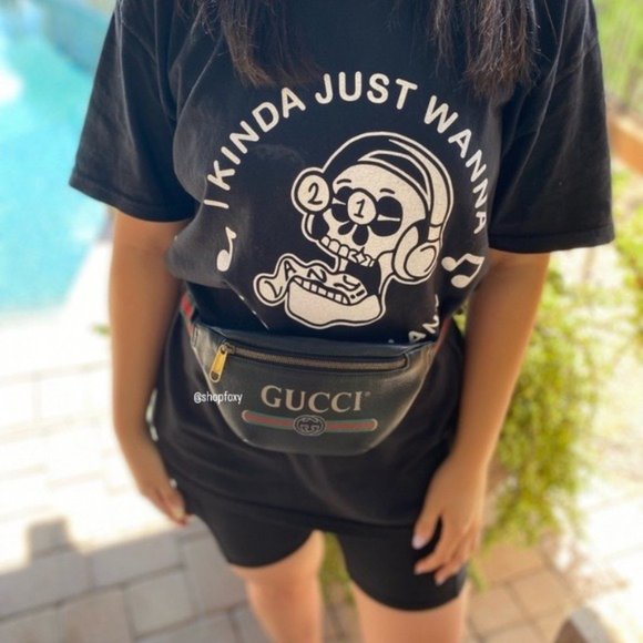 SOLD Gucci Grained Calfskin Web Logo Print Small Belt Bag - Picture 2 of 14